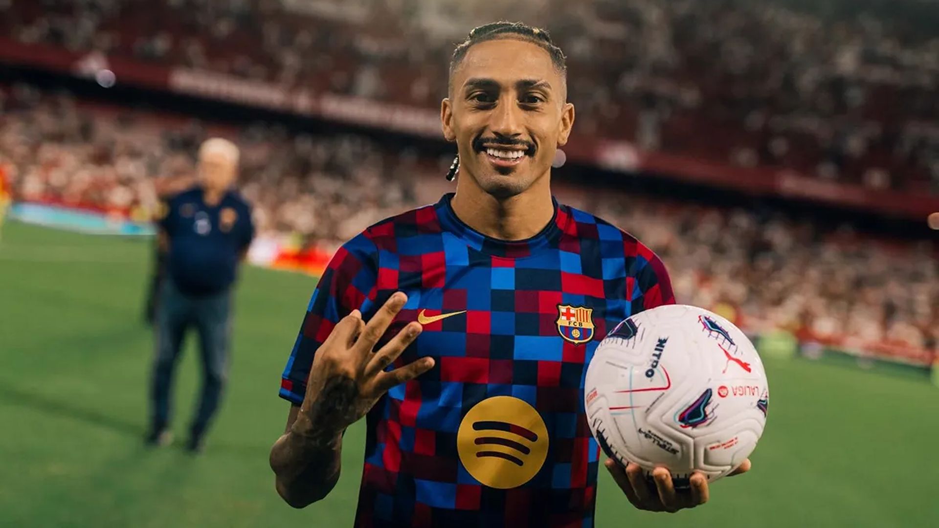 raphinha-hat-trick-sevilla-2026-09-21