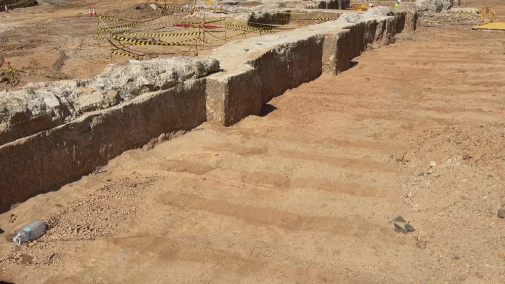 restes arqueologiques cal maiol
