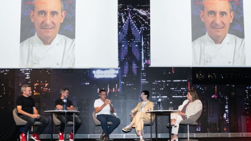 Carme Ruscalleda, Sergio i Javier Torres i Oriol Castro en una xerrada moderada per Magda Minguet