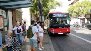 Desconvocada la vaga parcial d’autobusos de TMB després d’un acord de matinada amb els sindicats