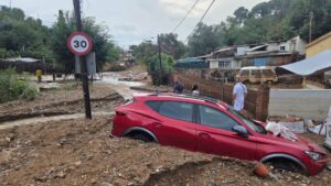 Els barris de muntanya, els més damnificats per la pluja: esllavissades i un rescat de pel·lícula